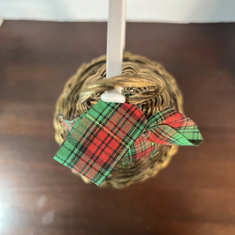 Vintage Avon Holiday Greetings Hanging Wicker Bell Classic Rustic Decor in Box‎